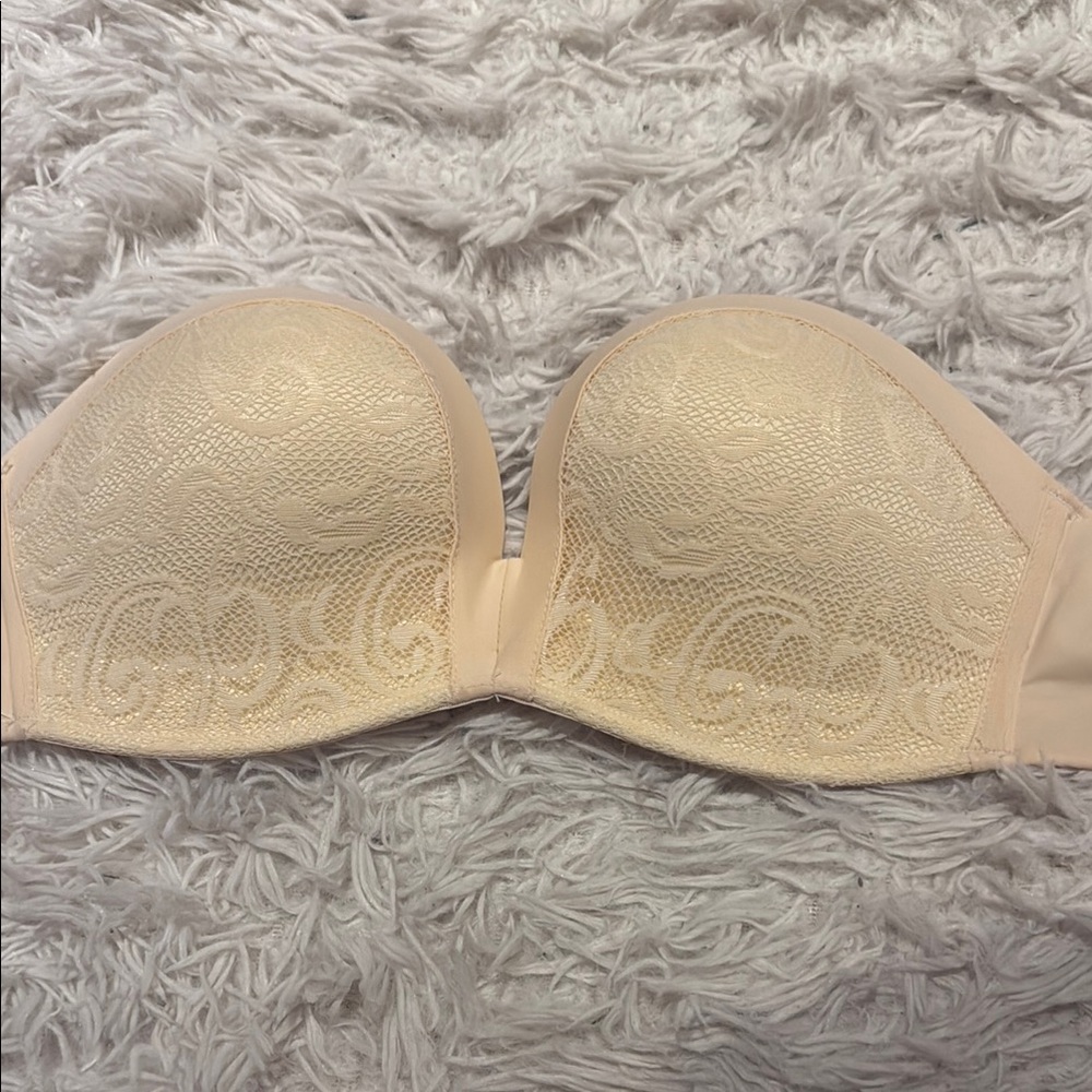 Elegant Cream Lace Strapless Bra